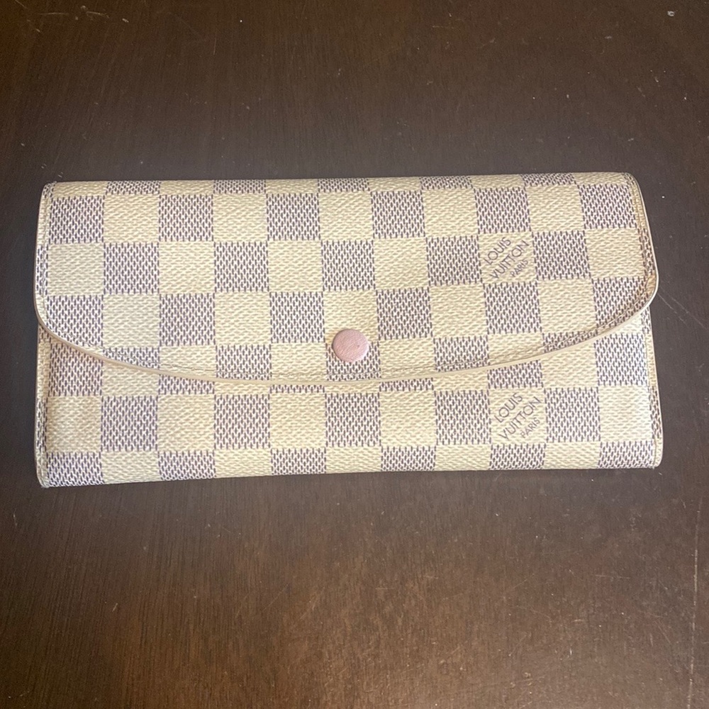 Louis Vuitton Emilie Wallet
